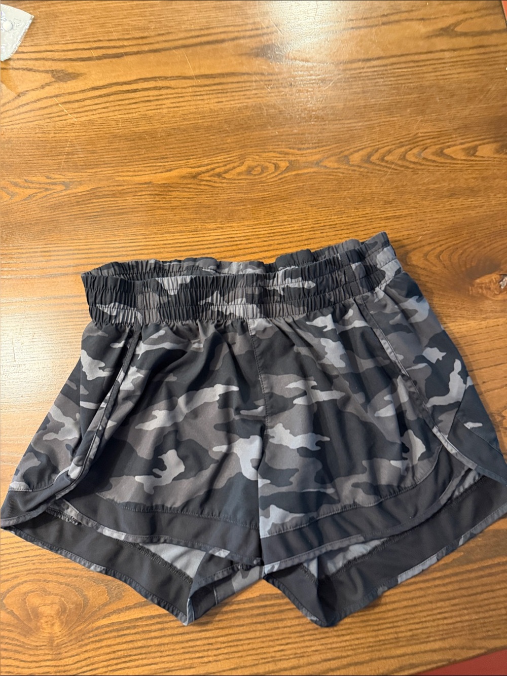 Athleta Women's Black & Gray Camo Athletic Shorts size medium